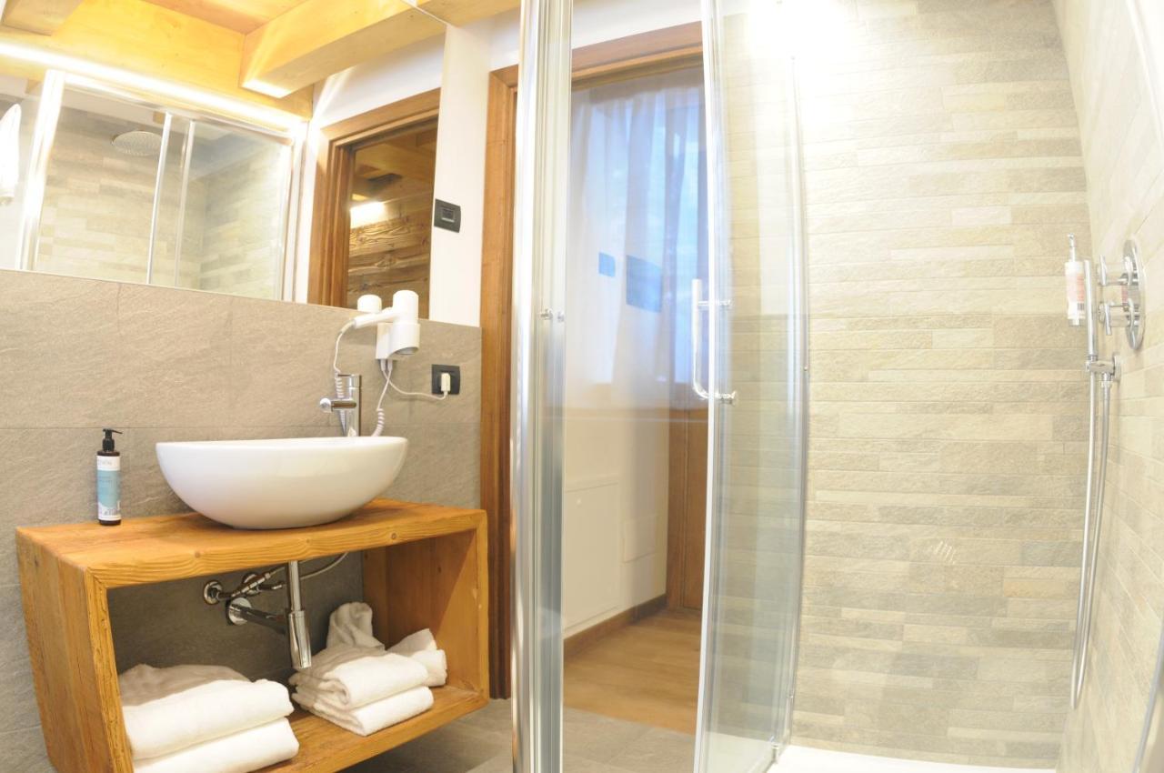L'Abri Des Amis Hotel Courmayeur Eksteriør billede