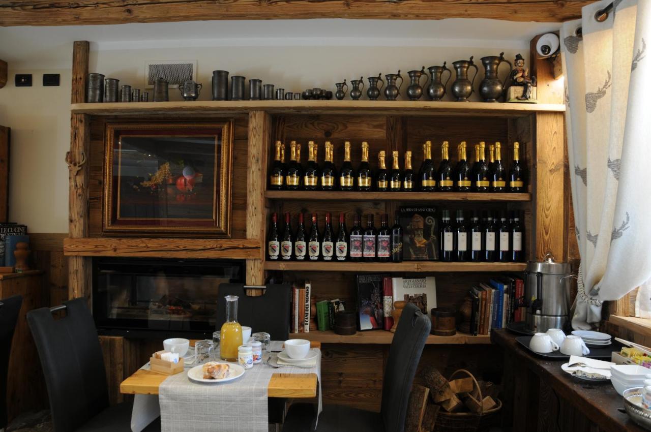 L'Abri Des Amis Hotel Courmayeur Eksteriør billede